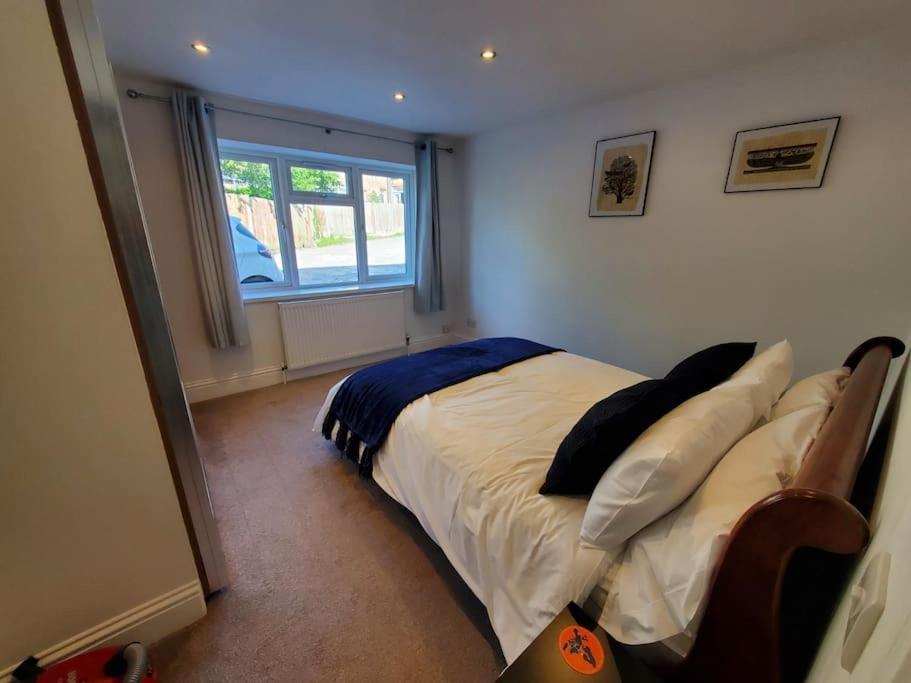 Central Windsor 2 Bedroom Flat With Free Parking Exteriér fotografie